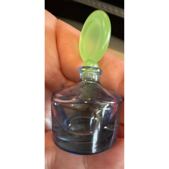 Liz Claiborne Other - Liz Claiborne Curve for Women Parfum Splash Miniature Bottle .18 fl oz Vintage